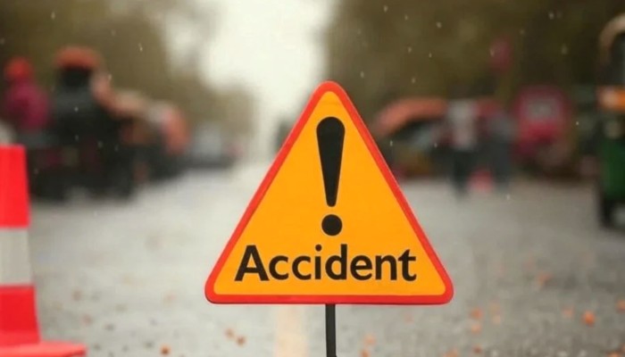 Jharkhand Road Accident: झारखंड में भीषण सड़क हादसा, 6 लोगों की दर्दनाक मौत, कई घायल