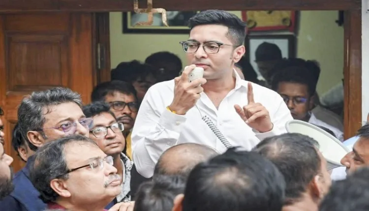 अभिषेक बनर्जी को विदेश जाकर इलाज कराने की नहीं मिली अनुमति, हाईकोर्ट ने कहा-'पहले मेडिकल बोर्ड से कराएं जांच'