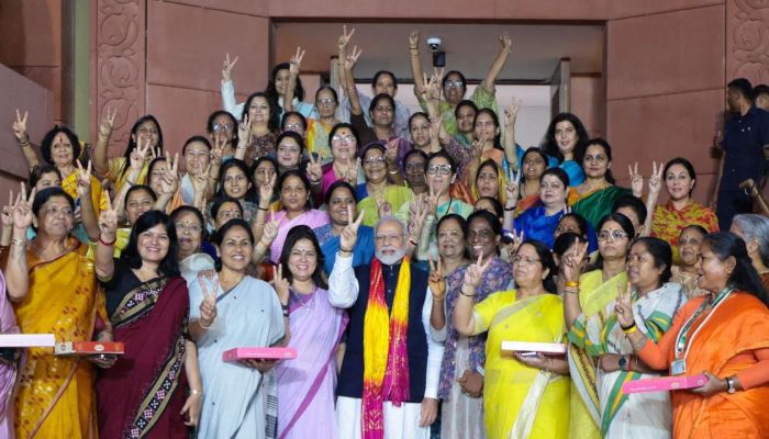 महिला शक्ति की जागरूकता : लोकतंत्र का बदलता स्वर