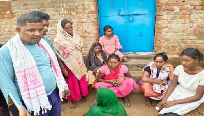 गिरिडीहः देर रात घर में घुसकर युवक की धारदार हथियार से हत्या, ग्रामीणों में आक्रोश