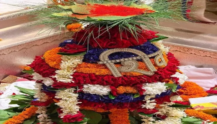 मेला से मंदिर तक उठती रही हर-हर महादेव की गूंज