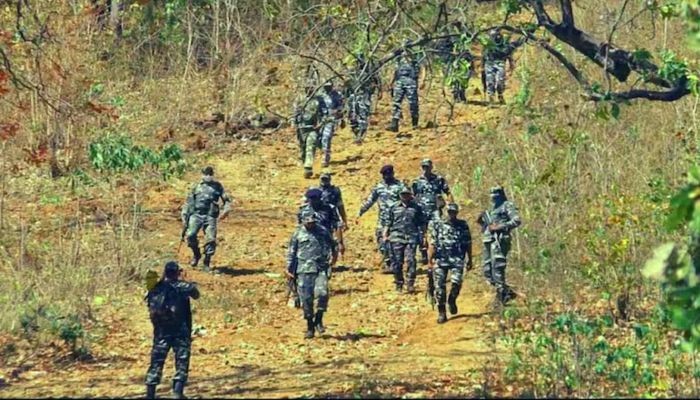 Bijapur Naxal Encounter: बीजापुर मुठभेड़ में एक करोड़ का इनामी नक्सली सुधाकर ढेर