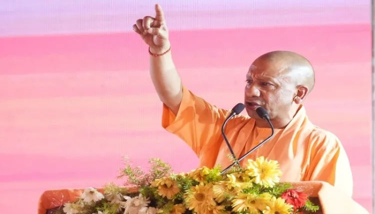 सीएम योगी आज गौतमबुद्ध नगर के दौरे पर, दो महत्वपूर्ण परियोजनाओं से यूपी के औद्योगिक विकास को मिलेगी रफ्तार