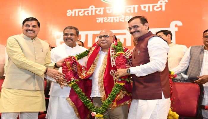 Hemant Khandelwal: हेमंत खंडेलवाल बने मध्य प्रदेश BJP के नए अध्यक्ष,  धर्मेंद्र प्रधान ने किया ऐलान