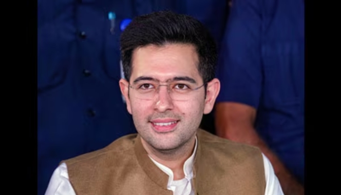 Raghav Chadha  के बयान से ‘आप’ में सियासी भूचालः सांसद बोले-“खामोश करवाया गया हूं, हारा नहीं”