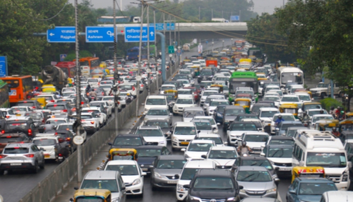 Sepreme Court Big Decision: दिल्ली-एनसीआर में पुराने वाहनों पर नहीं लगेगी रोकः सुप्रीम कोर्ट