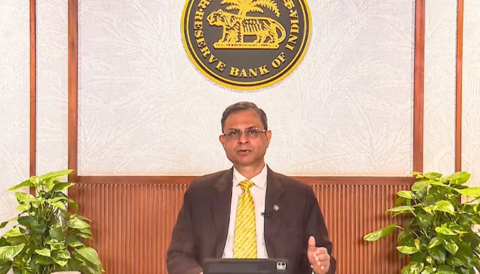 RBI Repo Rate: रिजर्व बैंक ने फिर किया रेपो रेट में 25 आधार अंकों की कटौती, सस्ता होगा लोन