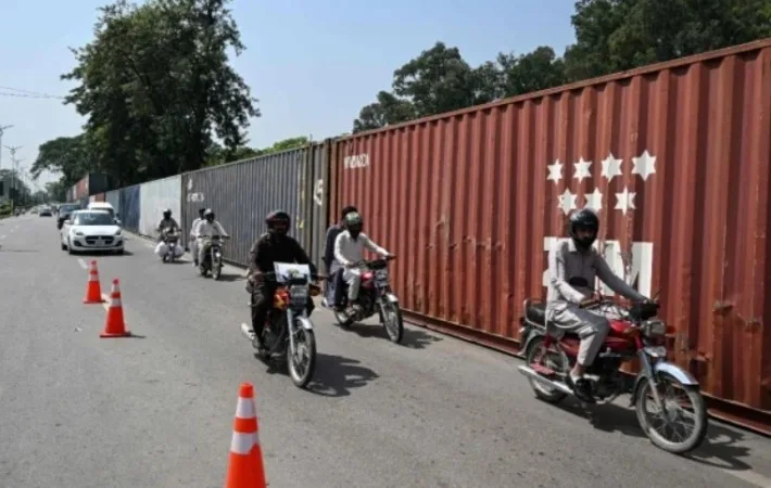 Pakistan मेें सत्ता के लिए संग्राम, Islamabad अभेद्य दुर्ग में बदला