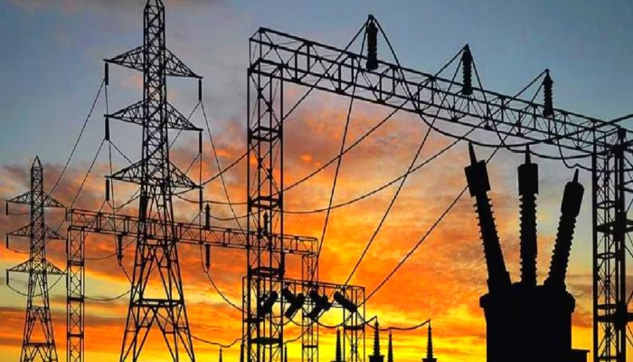 UP Electricity Bill Hike: पेट्रोल-डीजल के बाद अब बिजली हुई महंगी, जून से देना पड़ेगा 10% अधिक बिल