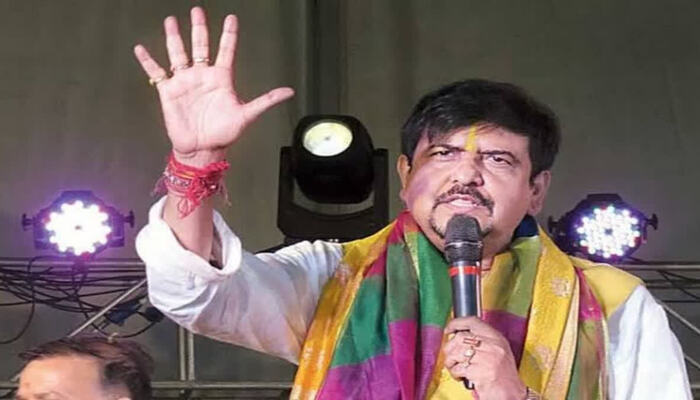ED raids:  सुजीत बोस के ठिकानों से मिली लाखों की नकदी, कई आपत्तिजनक दस्तावेज जब्त