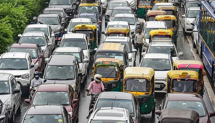 लखनऊ में आठ लाख से अधिक वाहन 15 वर्ष पुराने, कितने वाहन हो रहे संचालित आरटीओ के पास नहीं है ब्यौरा