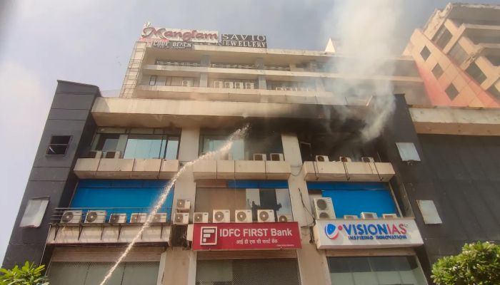 Apex Mall Fire: जयपुर के Apex Mall में लगी भीषण आग, कई शोरूम जलकर राख