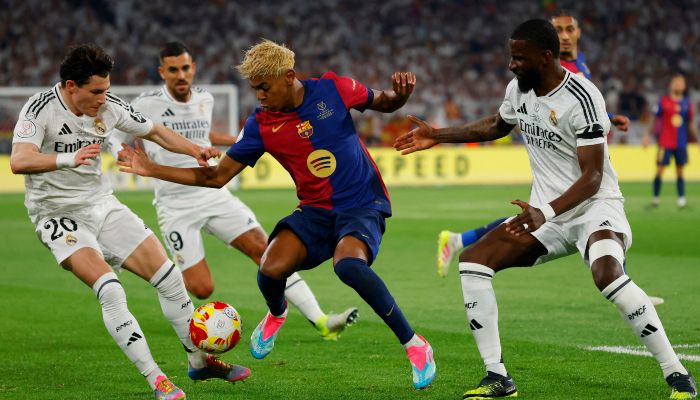 Barcelona vs Real Madrid: रियल मैड्रिड को 2-0 से हराकर बार्सिलोना ने 29वीं बार जीता La Liga का खिताब