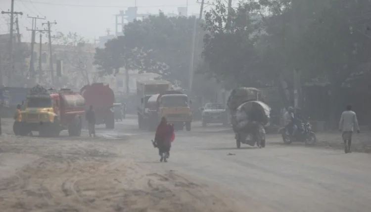 दुनिया का सबसे प्रदूषित शहर बना ढाका, AQI 213 दर्ज