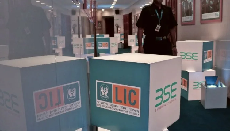 LIC OFS: सरकार ने 10% डिस्काउंट पर बेची हिस्सेदारी, शेयर 8% गिरा