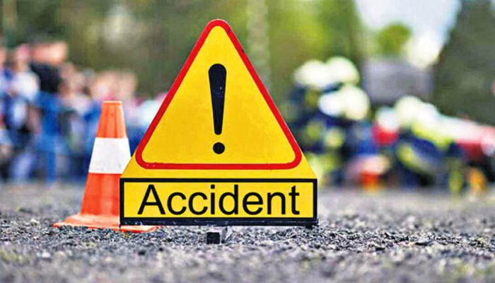 महाराष्ट्र के जलगांव में भीषण सड़क हादसा, एक ही परिवार के चार समेत छह लोगों की मौत