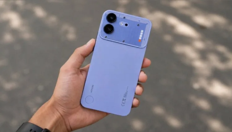 Nothing Phone (4b)  के नए लाइव इमेज और स्पेसिफिकेशन्स सार्वजनिक, बड़ा बैटरी सरप्राइज़