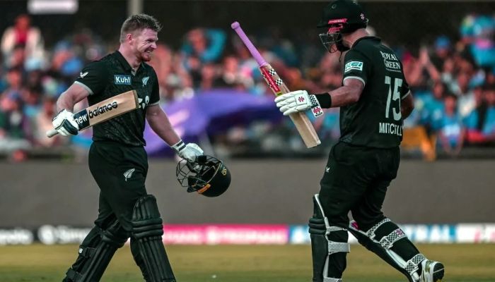 IND vs NZ Live Score: न्यूजीलैंड ने भारत को दिया 338 रनों का लक्ष्य, डेरिल मिचेल और ग्लेन फिलिप्स ने जड़ा शतक