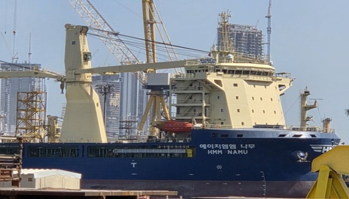 Strait of Hormuz: दक्षिण कोरिया के जहाज में आग लगने का मामला, सात सदस्यीय टीम कर रही जांच