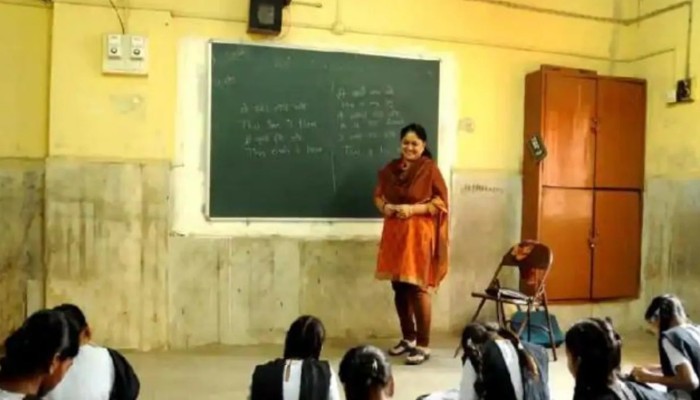 यूपी के स्कूलों में लागू की गई नई समय-सारिणी, पालन न करने वालों पर होगी कार्रवाई