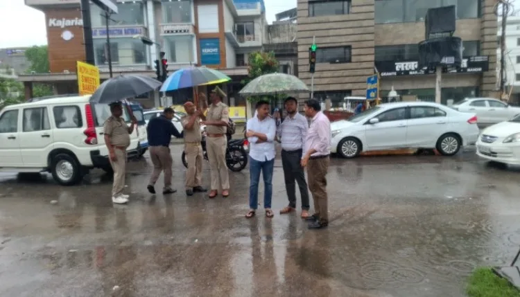 lucknow : जलभराव की स्थिति पर लगातार नजर, सभी जोनों में नगर निगम की टीमें सक्रिय