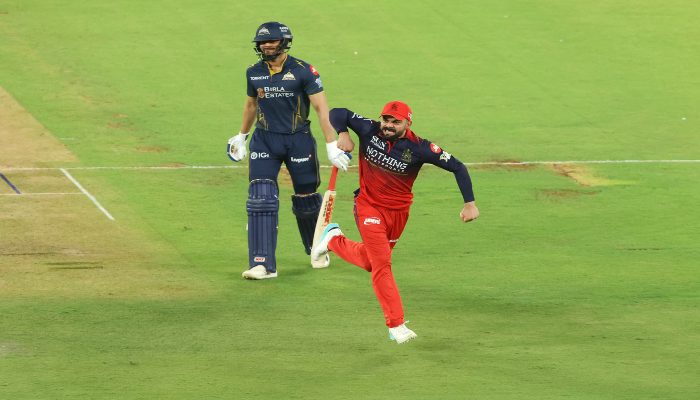 RCB vs GT IPL 2026 Final: लगातार दूसरी बार आईपीएल चैंपियन बनी आरसीबी,  फाइनल में गुजरात को 5 विकेट से रौंदा, कोहली ने ठोका अर्धशतक