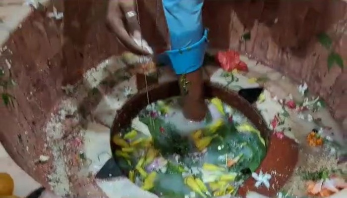 महाशिवारात्रि स्पेशल : पाताल लोक से जुड़े हैं बाबा दुग्धेश्वर महादेव, स्पर्श मात्र से मिलती है श्रद्धालुओं को कष्टों से मुक्ति