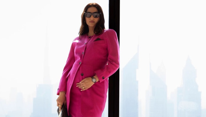 सोनम कपूर का लुक देख फैंस को याद आईं लेडी डायना, 40 की उम्र में दूसरी बार बनेंगी मां, चाहने वालों को दी खुशखबरी!