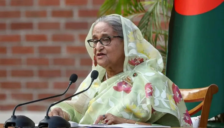 दिसंबर में अपने देश वापस लौटेंगी बांग्लादेश की पूर्व प्रधानमंत्री शेख हसीना