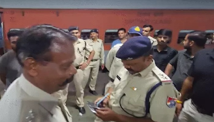 बिहार से गुजरात जा रही ट्रेन से 26 बच्चों का रेस्क्यू, बाल तस्करी की आशंका, जांच जारी