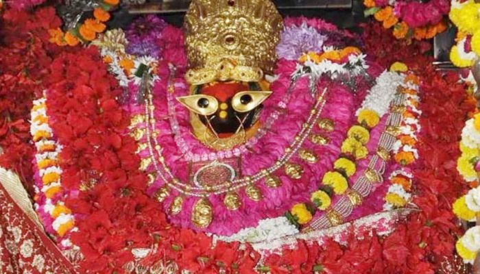 नवनियुक्त मंडलायुक्त ने किए मां विंध्यवासिनी के दर्शन, बताई प्राथमिकता