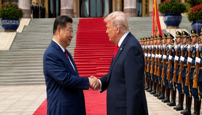 Trump China Visit: जिनपिंग ने किया ट्रंप का स्वागत, बैठक पर टिकीं पूरी दुनिया की निगाहें