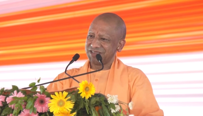 Yogi Adityanath Kushinagar Visit : कानून व्यवस्था और सांस्कृतिक राष्ट्रवाद की नई हुंकार