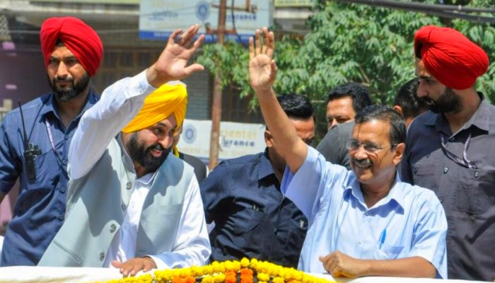 Punjab Election Result 2026: पंजाब नगर निकाय चुनाव में AAP की सुनामी, बैकफुट पर BJP