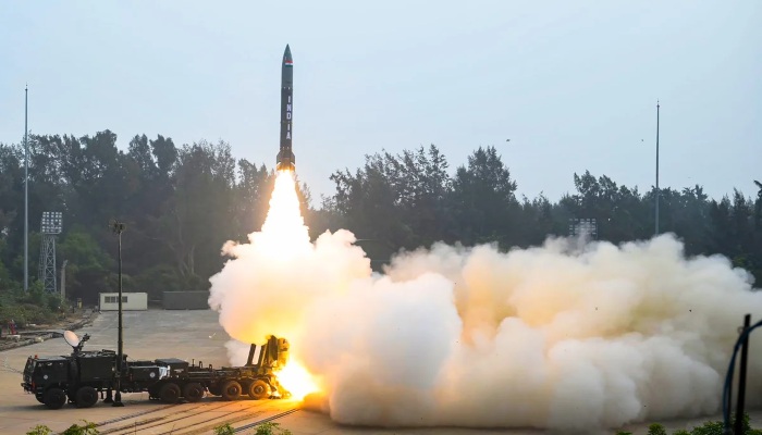 डीआरडीओ स्थापना दिवस : रक्षा मंत्री राजनाथ सिंह ने वैज्ञानिकों की 'उत्कृष्टता' को सराहा