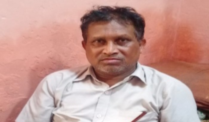 आबकारी विभाग का कनिष्ठ सहायक 13 हजार रिश्वत लेते गिरफ्तार