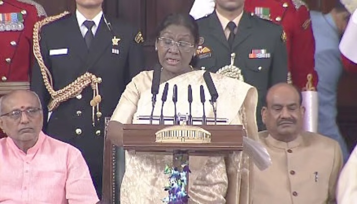 Samvidhan Diwas 2025 Live : भारत का लोकतंत्र दुनिया के लिए मिसाल-  राष्ट्रपति द्रौपदी मुर्मू