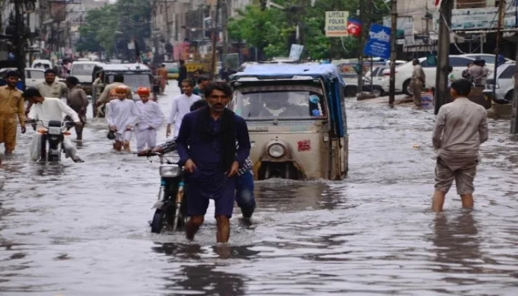 पाकिस्तान के खैबर पख्तूनख्वा में भारी बारिश और तूफान का कहर, 7 की मौत