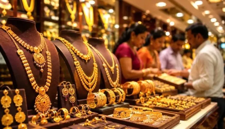 धनतेरस-दिवाली से पहले औंधे मुंह गिरा सोना, 14 हजार रुपये तक हुआ सस्ता !
