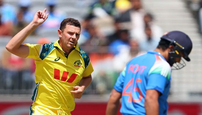 IND vs AUS 1st ODI : ऑस्ट्रेलिया ने पहले वनडे में भारत को बुरी तरह से हराया, बल्लेबाजों ने कटाई नाक