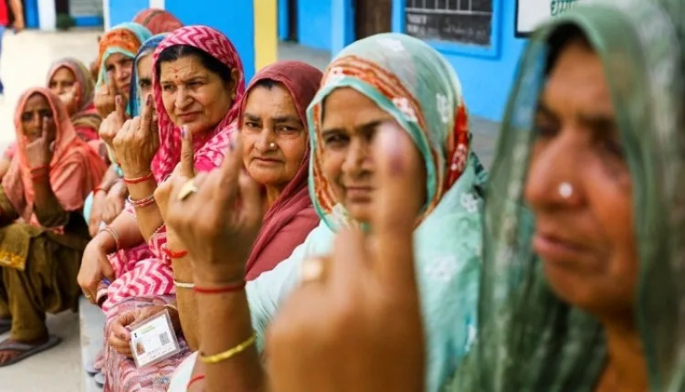 पांच विधानसभा और एक लोकसभा सीट के लिए हो रहा मतदान