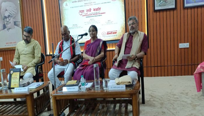 इतिहास सतत और नवाचार का विषय: डॉ. बालमुकुंद पांडे