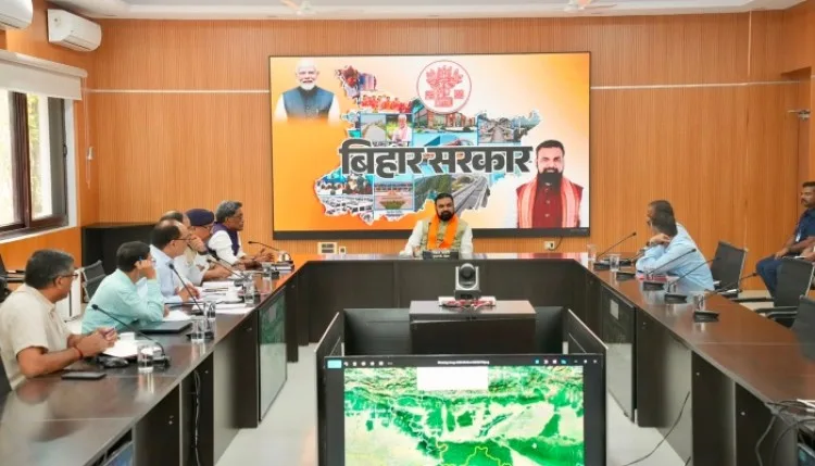 नेपाल में बाढ़ से बिहार सरकार अलर्ट, सीएम ने दिए सतर्क रहने के निर्देश