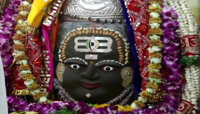 वैशाख अष्टमी पर Mahakal की भव्य Bhasma Aarti, ‘जय श्री महाकाल’ से गूंजा उज्जैन,मंदिर में उमड़ी आस्था की लहर