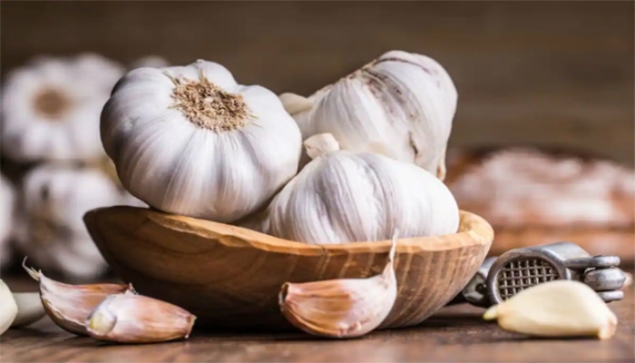 Benefits of Garlic: हार्ट के लिए अमृत माना जाता है लहसुन