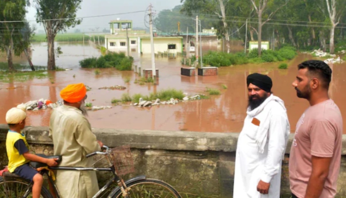 Flood in North India : दिल्ली, पंजाब, और हिमाचल प्रदेश में मूसलाधार बारिश का कहर