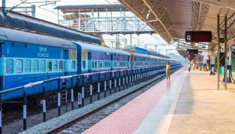 Indian Railway ticket fine hike : जुलाई से रेलवे काटने जा रहा है जेब, बिना टिकट यात्रा और दूसरों के टिकट पर सफर करने वालों की अब खैर नहीं