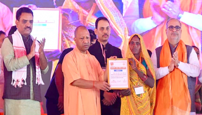 योगी सरकार का डिजिटल मास्टरस्ट्रोक: अब हर हाथ में होगी एआई की शक्ति, 'AI For All' से उत्तर प्रदेश बनेगा देश का तकनीकी हब