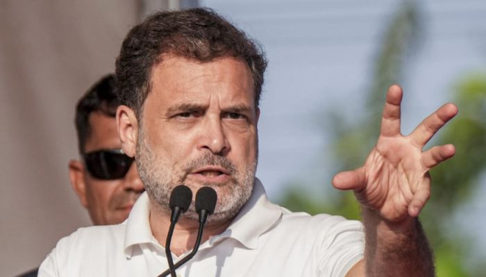 चुनाव नतीजों के बाद बढ़ा सियासी घमासान, राहुल गांधी ने लगाए ‘वोट चोरी’ के आरोप