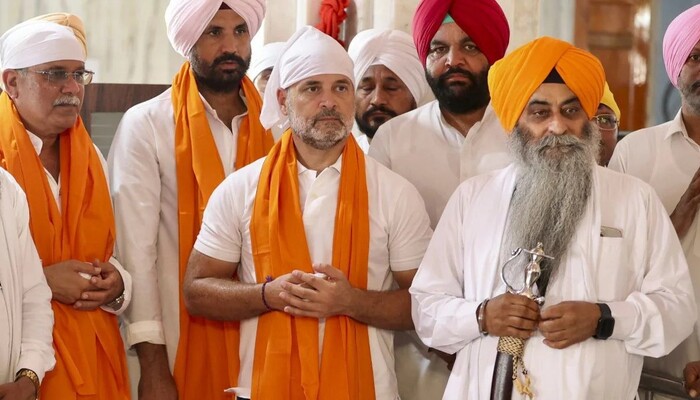 राहुल गांधी को सरोपा भेंट करने के मामले में बड़ा हंगामा, शिरोमणि गुरूद्वारा प्रबंधक कमेटी ने लिया एक्शन